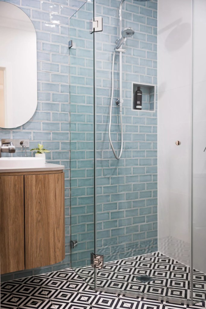 2025 Bathroom Under $10k