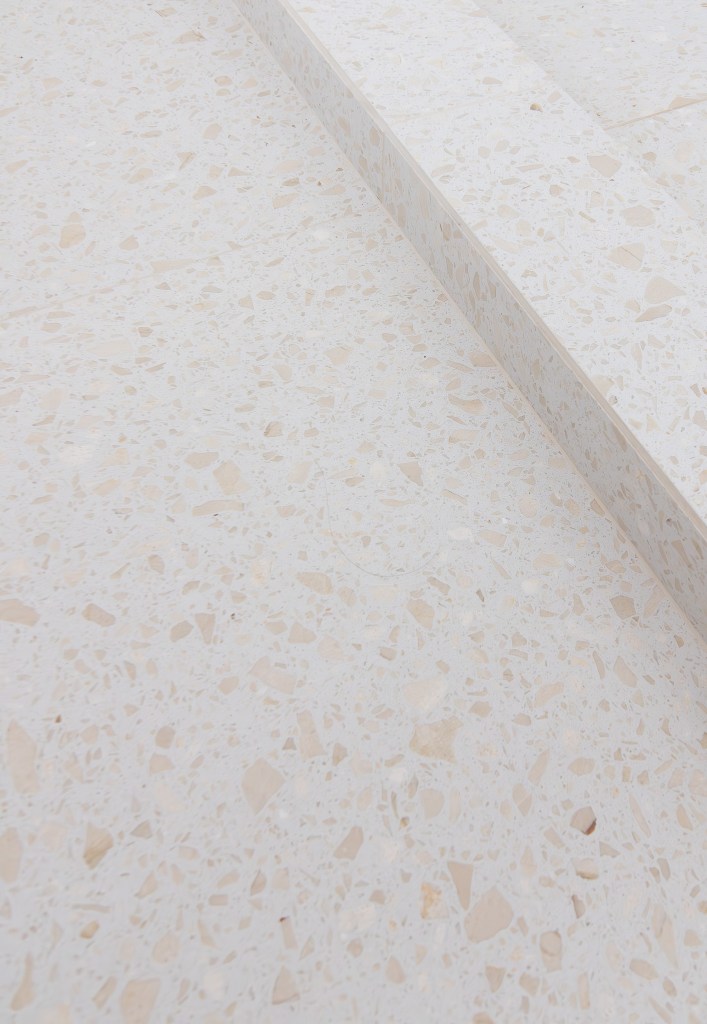 Mitred porcelain tile edge finish