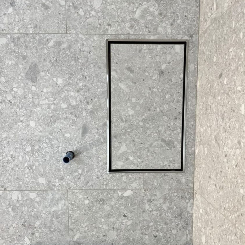 Small Bathroom Storage Trends